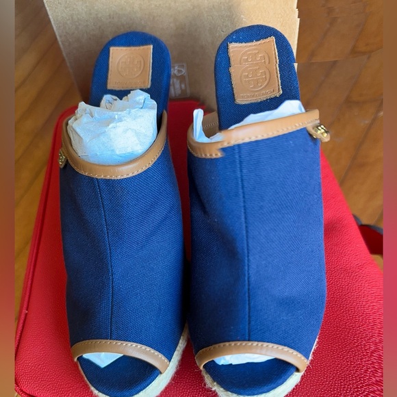Tory Burch Canvas Wedge Open Toes Size 7 - Picture 1 of 6